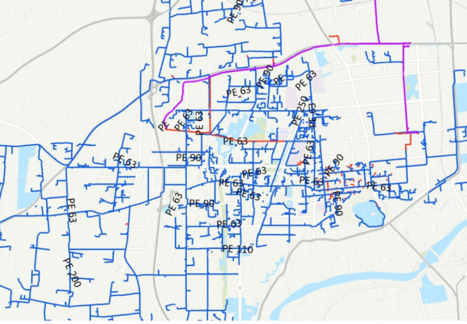 境外地理信息系統(tǒng)軟件繪制的城市管網(wǎng)圖.png