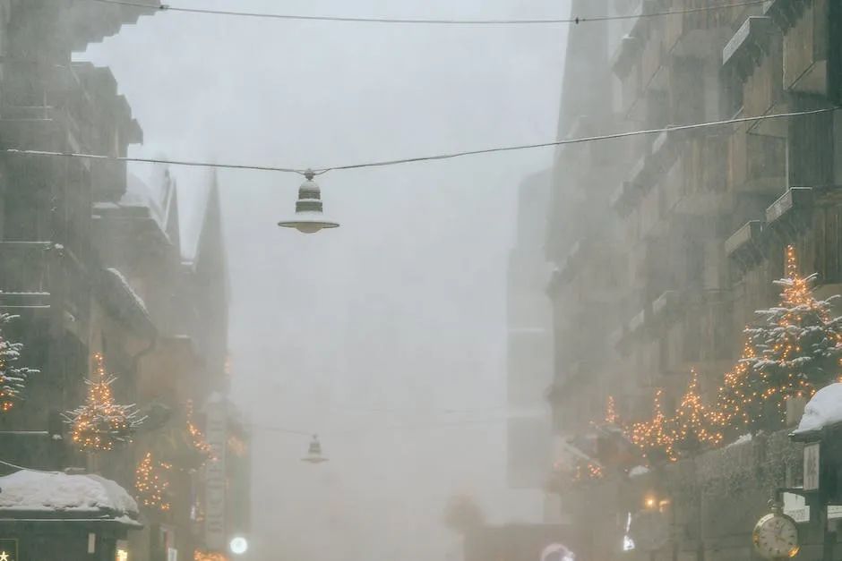 望著窗外的煙雨，心中涌起一股莫名的情愫.jpg